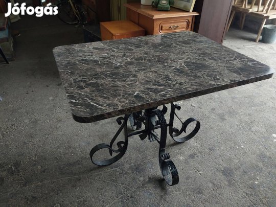 Kovácsoltvas asztal étkezőasztal eladó