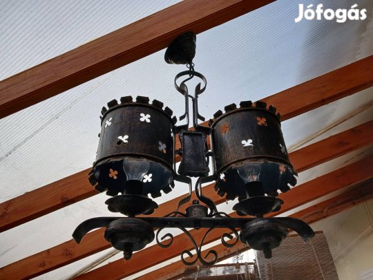 Kovácsoltvas csillár