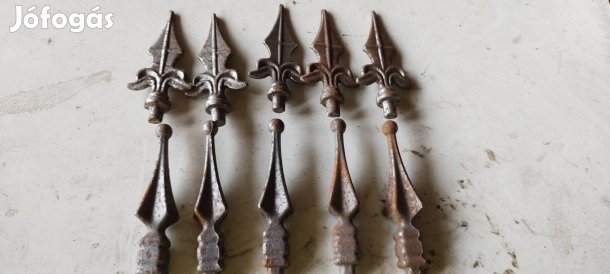 Kovácsoltvas elemek 70Ft/db . Sok van belőle..
