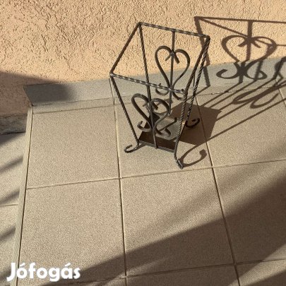 Kovacsoltvas esernyotarto