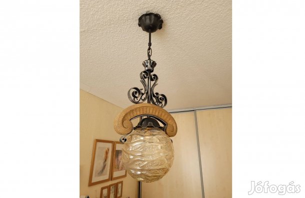 Kovácsoltvas fabetétes üvegbúrás lámpa