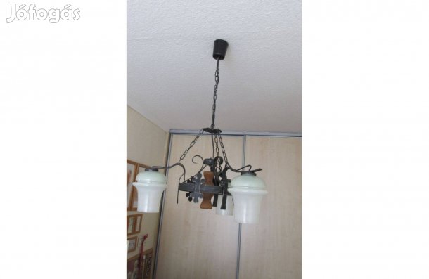 Kovácsoltvas fakerekes mennyezeti lámpa üveg búrákkal