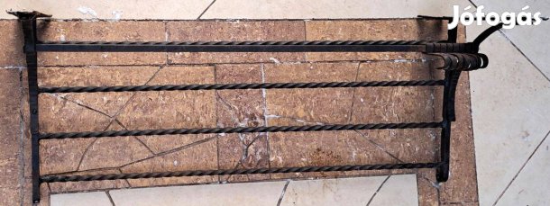 Kovácsoltvas falifogas (előszobai akasztó)