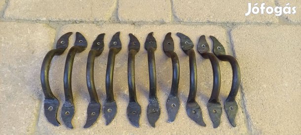 Kovácsoltvas fogantyú