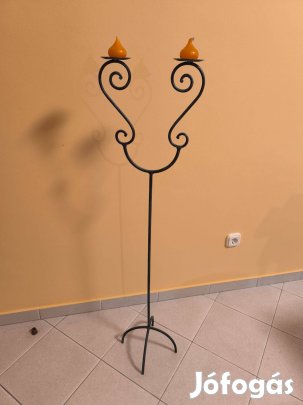 Kovácsoltvas gyertyatartó
