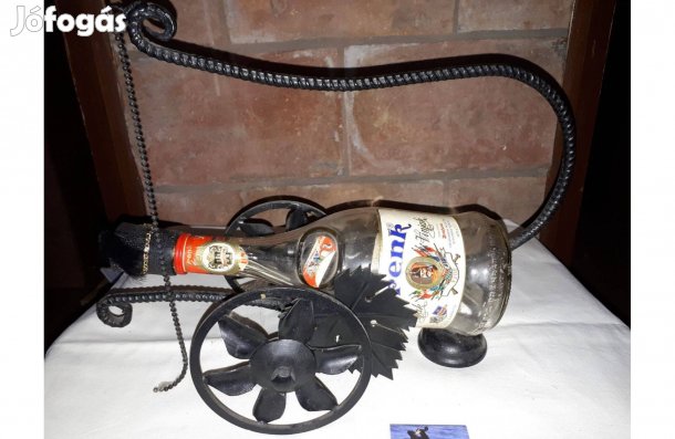 Kovácsoltvas italosüveg tartó