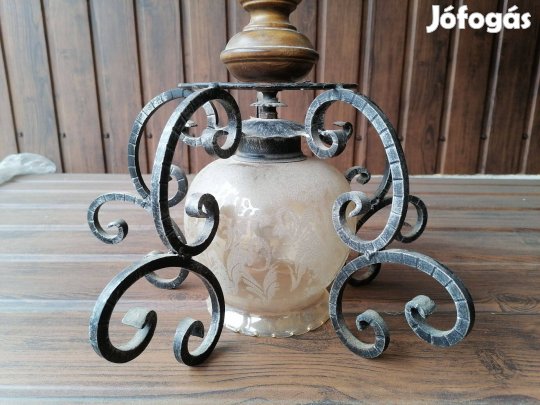 Kovácsoltvas jellegű csillár lámpa E27