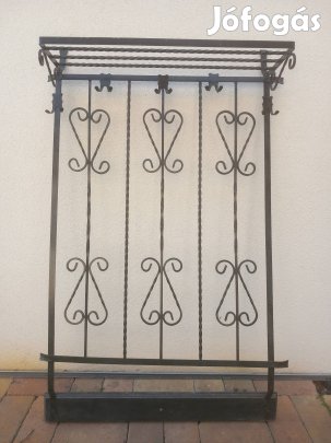 Kovácsoltvas jellegű fogas