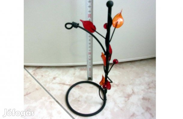 Kovácsoltvas jellegű gyertyatartó virágtartó dekoráció Újpest központ