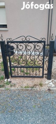 Kovácsoltvas kapu