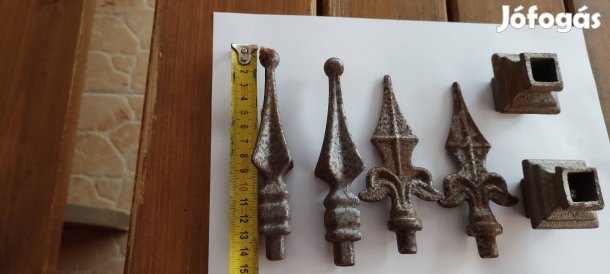 Kovácsoltvas kerítés díszek, elemek, 100 db