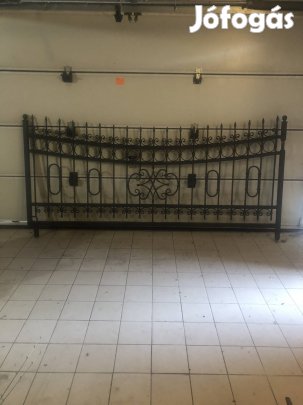 Kovácsoltvas kerítés mező !