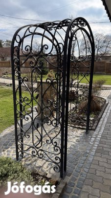 Kovácsoltvas kerti Pergola 