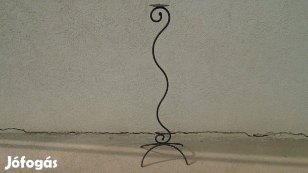 Kovácsoltvas különleges gyertyatartó - fekete - 80 cm magas