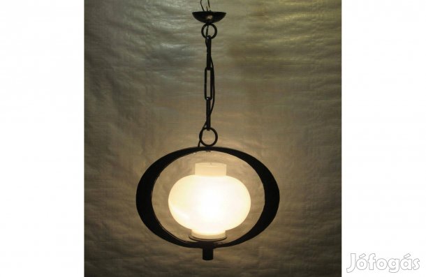 Kovácsoltvas mennyezeti lámpa