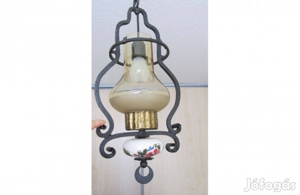 Kovácsoltvas mennyezeti lámpa, kézzel festett majolika gombbal