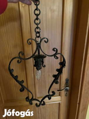 Kovácsoltvas régi lámpa