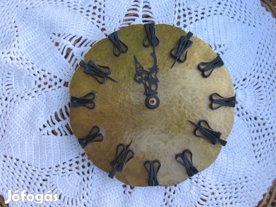 Kovácsoltvas-rézlapos falióra -Működik