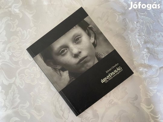 Kővári Orsolya: Árnyékvilág - Tarr Béla retrospektív (dedikált)