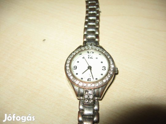 Kövekkel kirakott Női Karóra Óra Analóg Mutatós