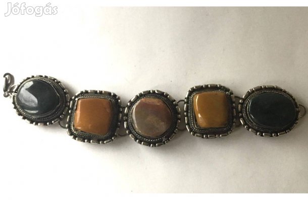 Köves karkötő. 5 db kővel (17 cm)