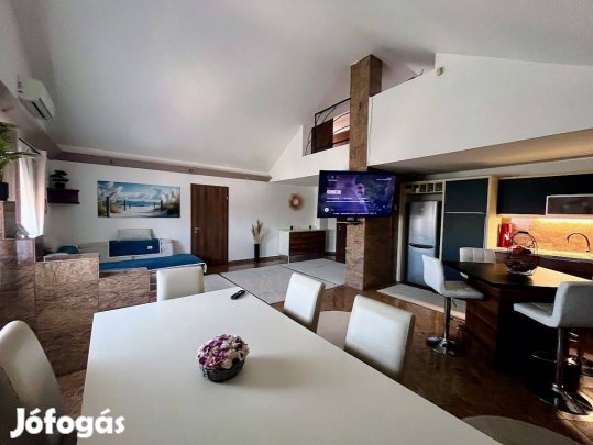 Kozármislenyben 4 háloszoba + amerikai konyha nappalis lakás eladó