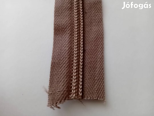 Középbarna cipzár, új, folyóméterben