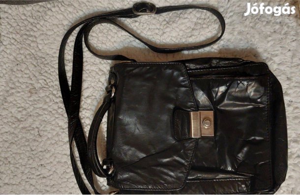 Közepes fekete valódi bőr kézi-, s egyúttal válltáska eladó