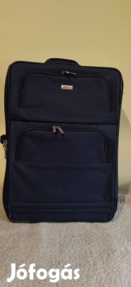 Közepes méretű Fekete bőrönd Utazó Bőrönd Travelite