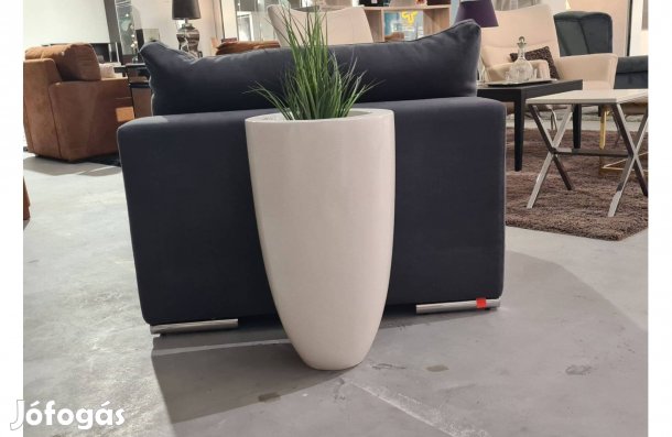 Közepes méretű fehér színű design padlóváza 63 cm