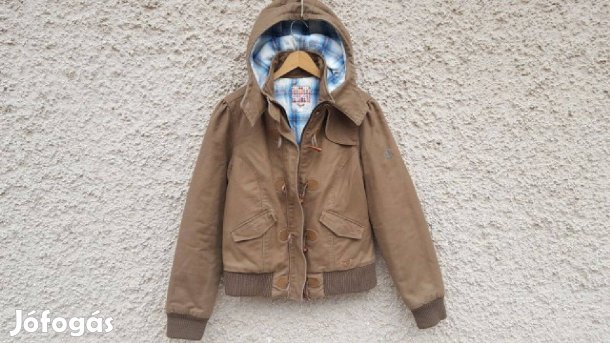 Közepesen vastag Roxy barna női kabát. L