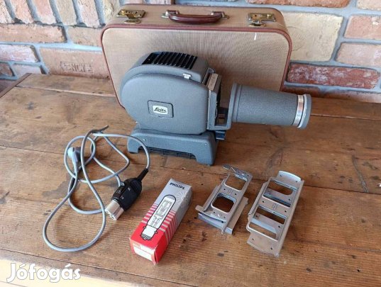 Középformátumú Leitz 120 középformátumú 6X6 Leica Prado 66 Projektor