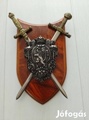 Középkori stílusú dekoratív fali plakett (panoplia) lakásdekoráció