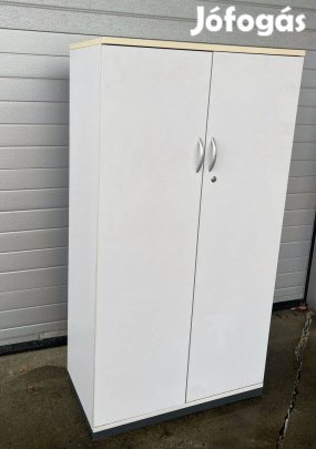 Középmagas szekrény, kétajtós, polcos, ezüst-juhar színű - használt