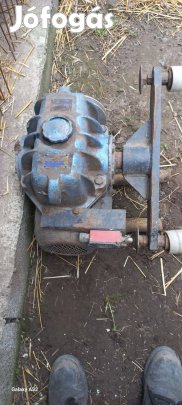 Közlömű áttétel