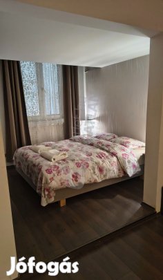 Központi apartman hosszú távra  árban benne a közös költség