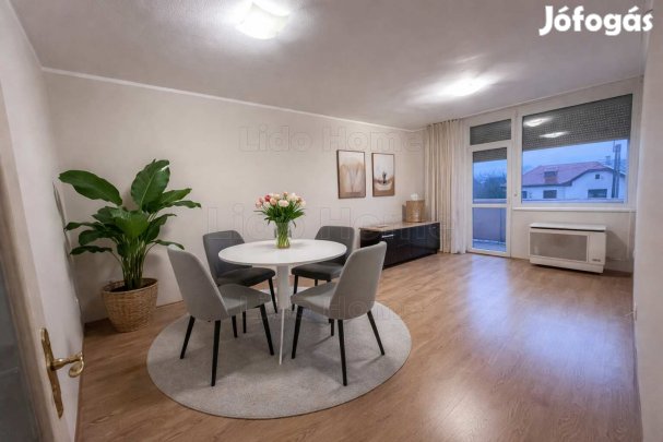 Központi elhelyezkedés, nyugalom, azonnali költözés  Móron most