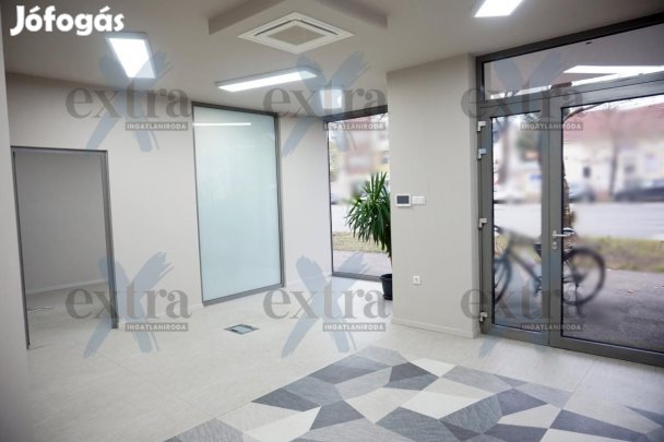 Közvetlen utcai bejáratos üzlet/iroda