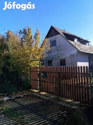 Közvetlen vízparti ingatlan Balatonvilágoson