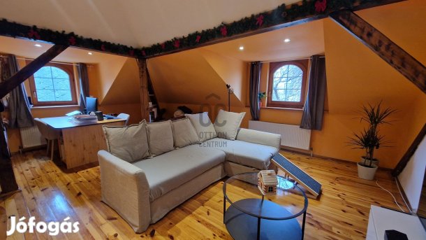 Kreatív hangulatú, 2 szobás lakás ELADÓ!