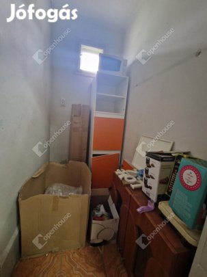 Kreatív új tulajdonosát várja!