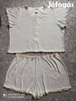 Krém színű rövid ujjú pizsama extra nagy méretű 60-as, 4XL-es