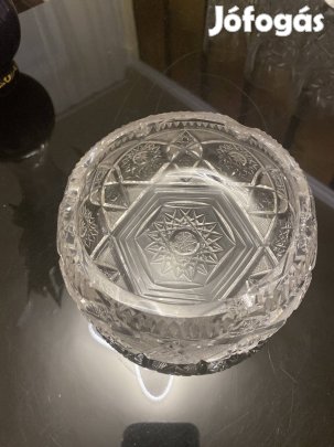 Kristály hamutartó