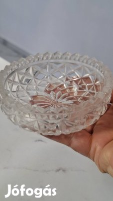 Kristály kínáló tál
