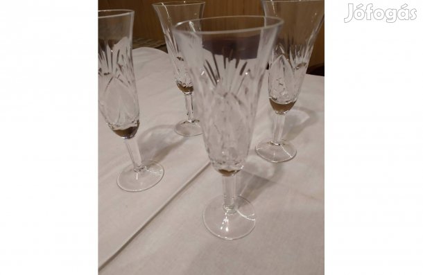 Kristály pezsgős poharak