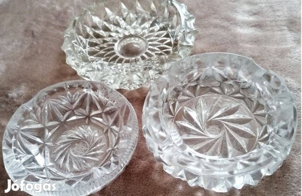 Kristályhamutartók