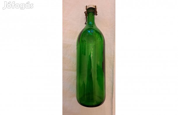 Kristályvizes palack