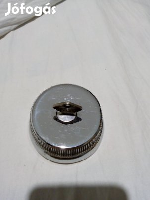 Krómozott tanksapka 