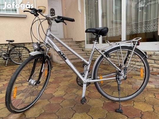 Ktm 28-as aluvázas agydinamós Trekking kerékpár