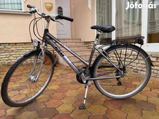 Ktm 28-as aluvázas agydinamós Trekking kerékpár